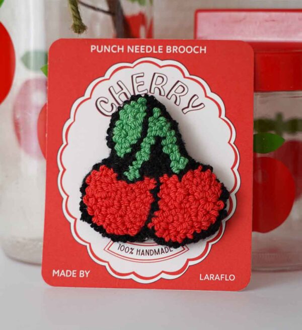 broche cerise